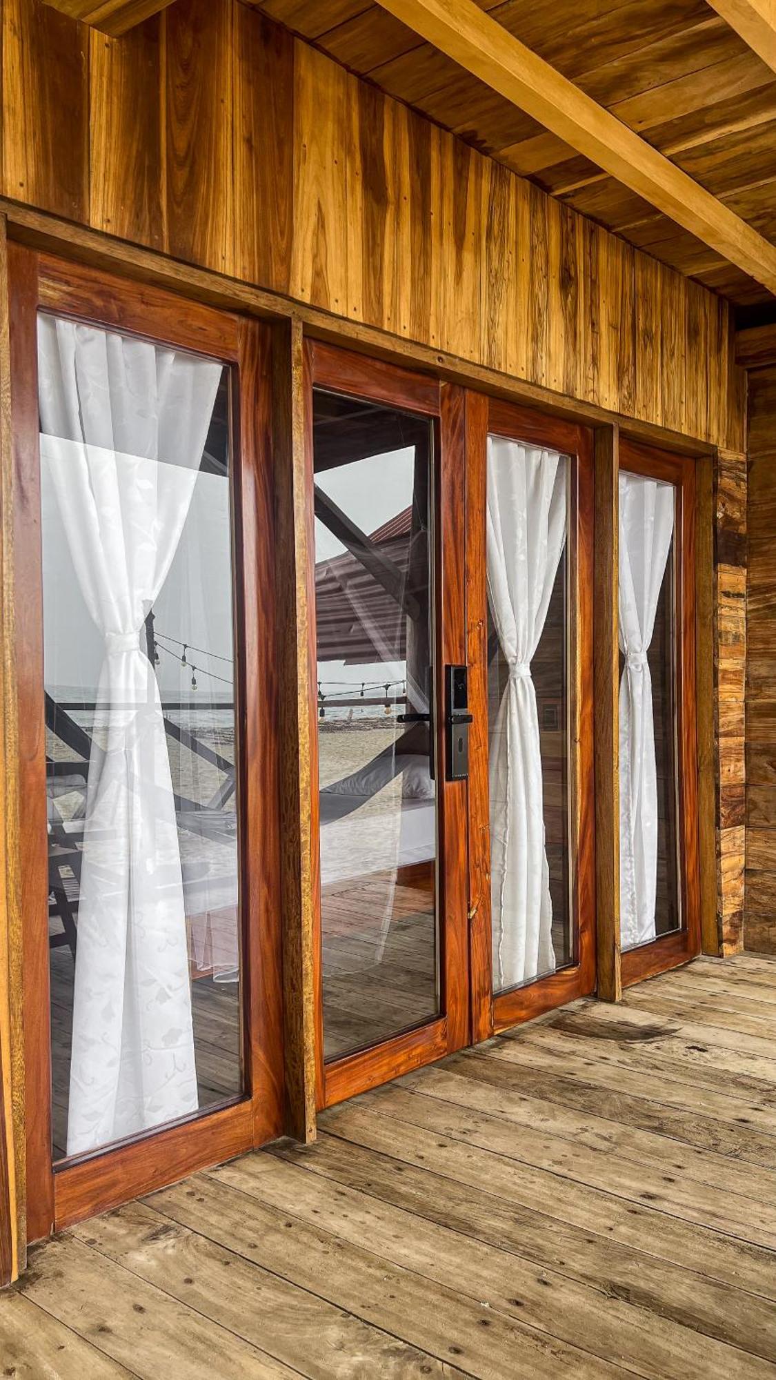 Hostal Mocambo Beach Guachaca ภายนอก รูปภาพ