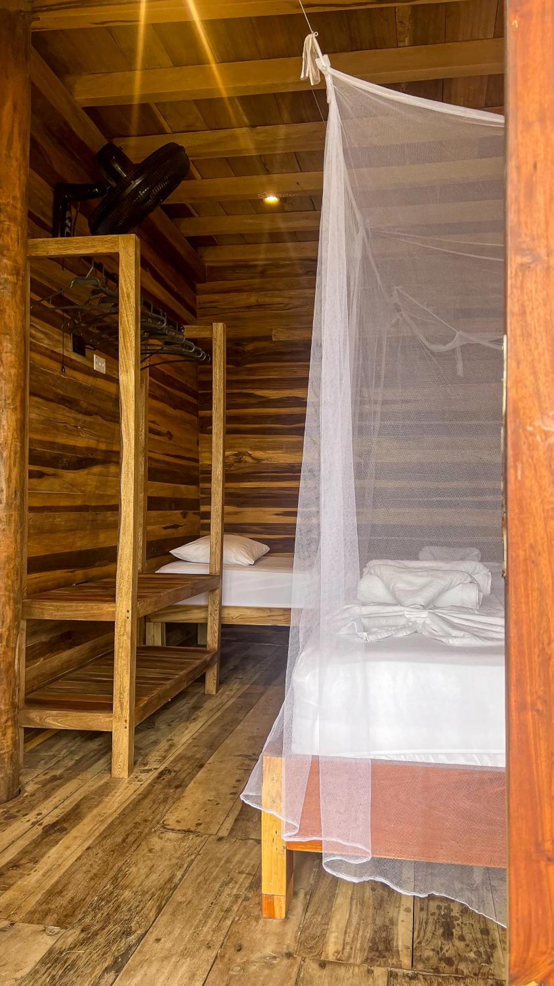 Hostal Mocambo Beach Guachaca ภายนอก รูปภาพ