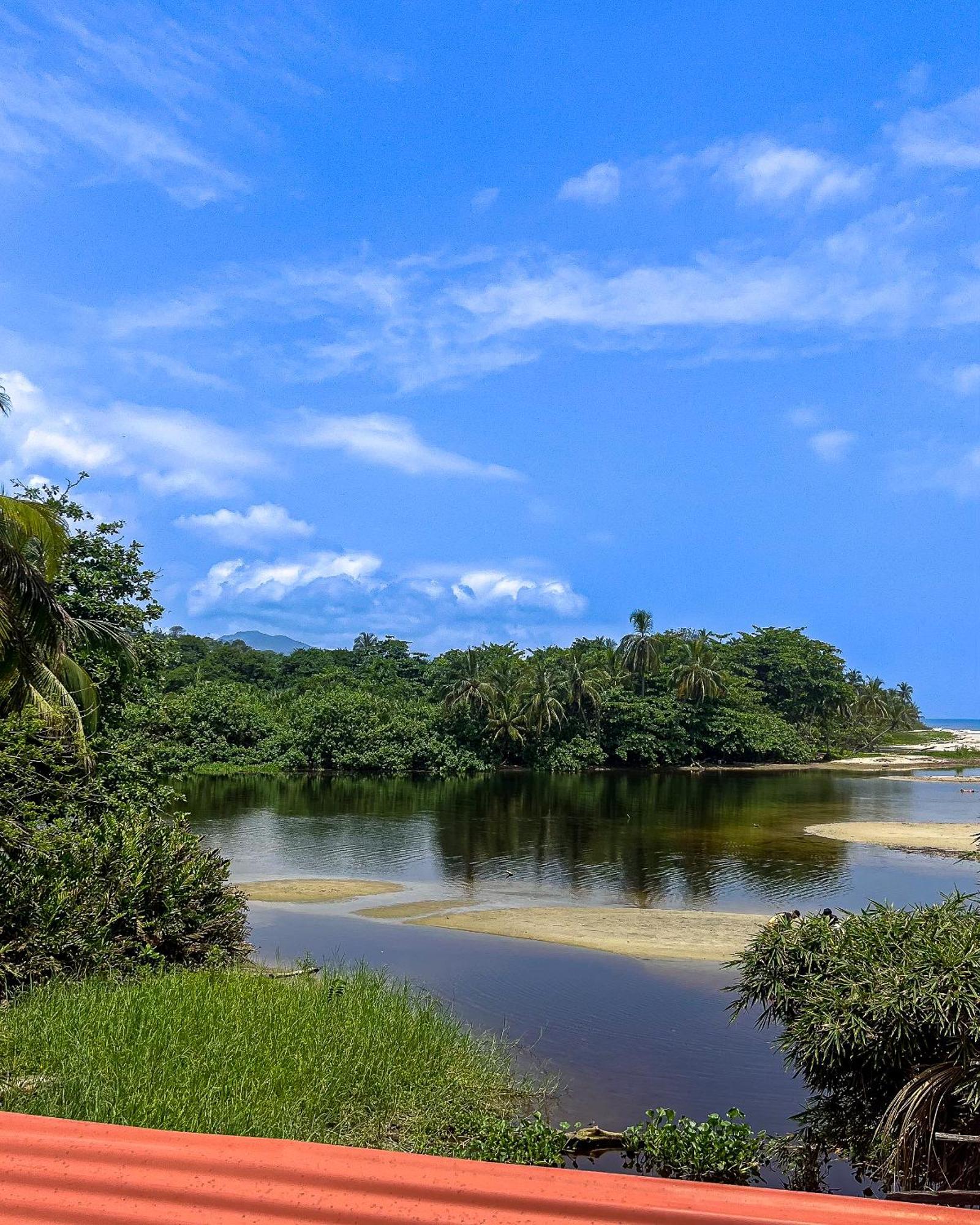 Hostal Mocambo Beach Guachaca ภายนอก รูปภาพ