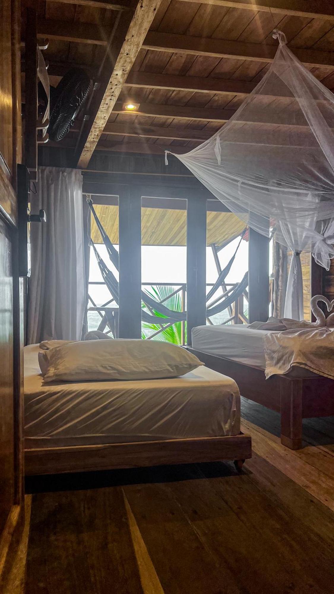 Hostal Mocambo Beach Guachaca ภายนอก รูปภาพ