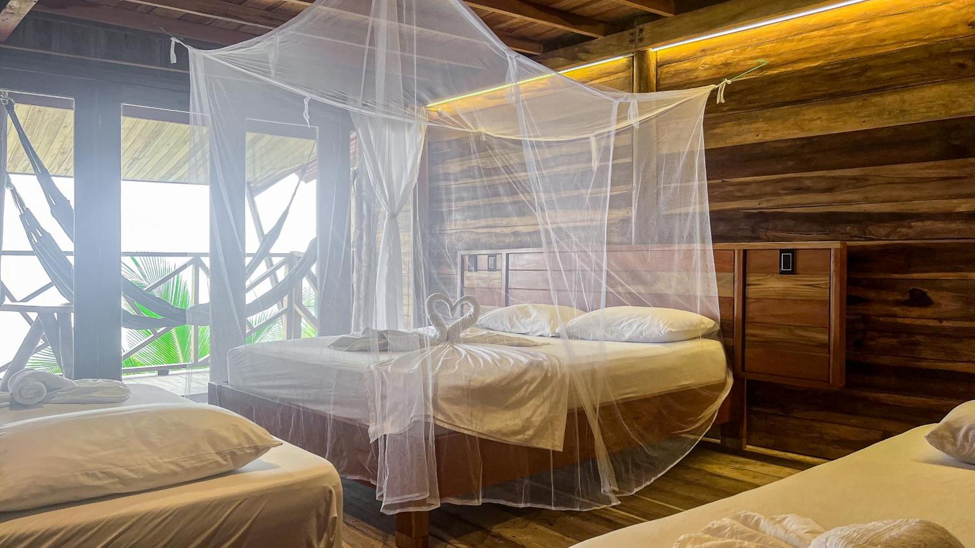 Hostal Mocambo Beach Guachaca ภายนอก รูปภาพ